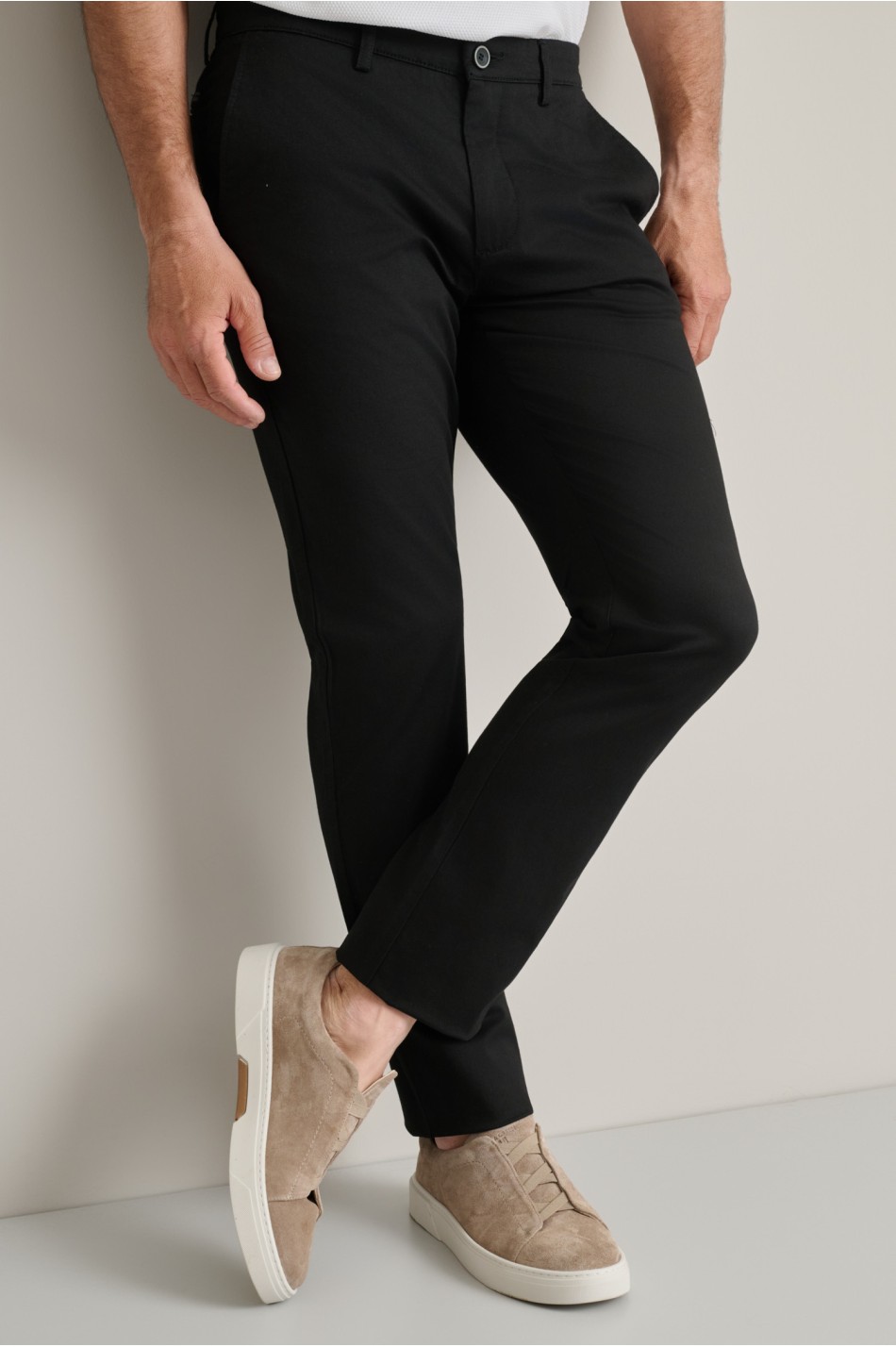 Colour-safe chinos trousers