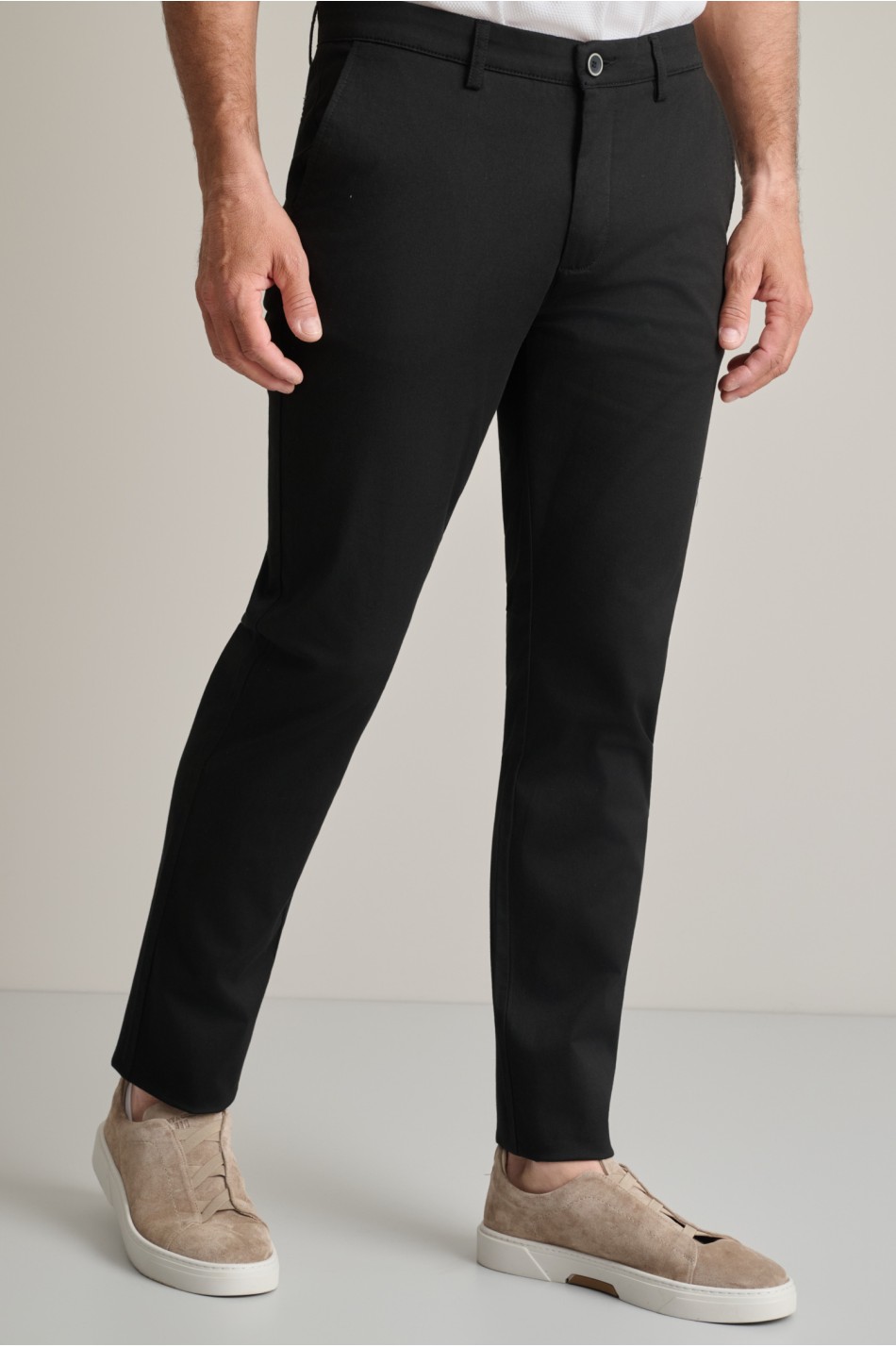 Colour-safe chinos trousers