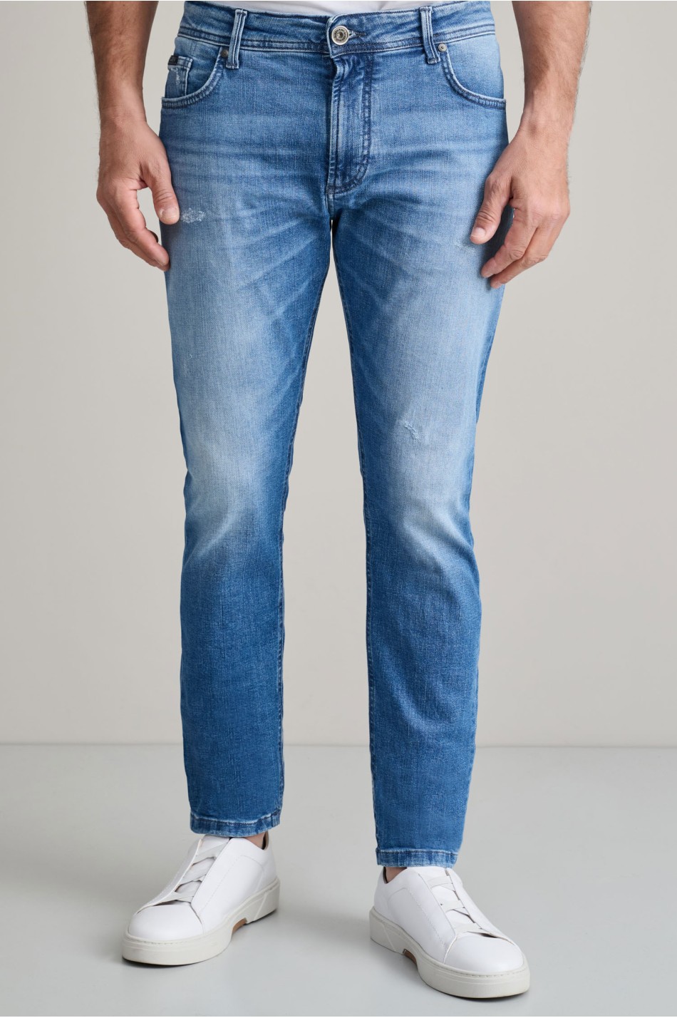 Low rise denim jeans