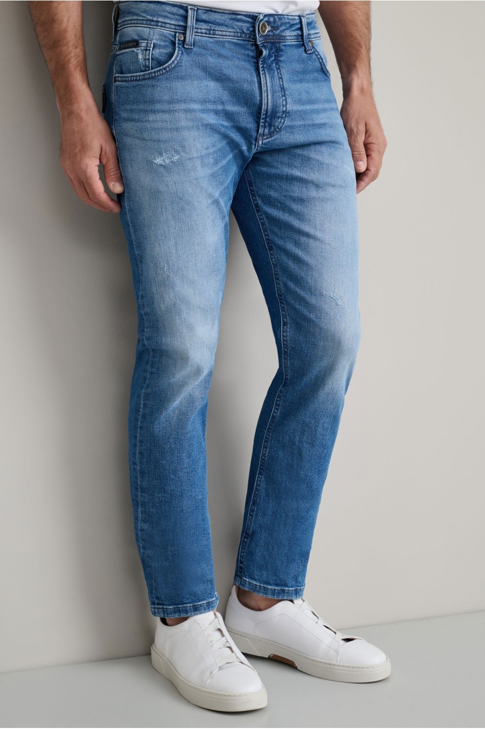 Low rise denim jeans