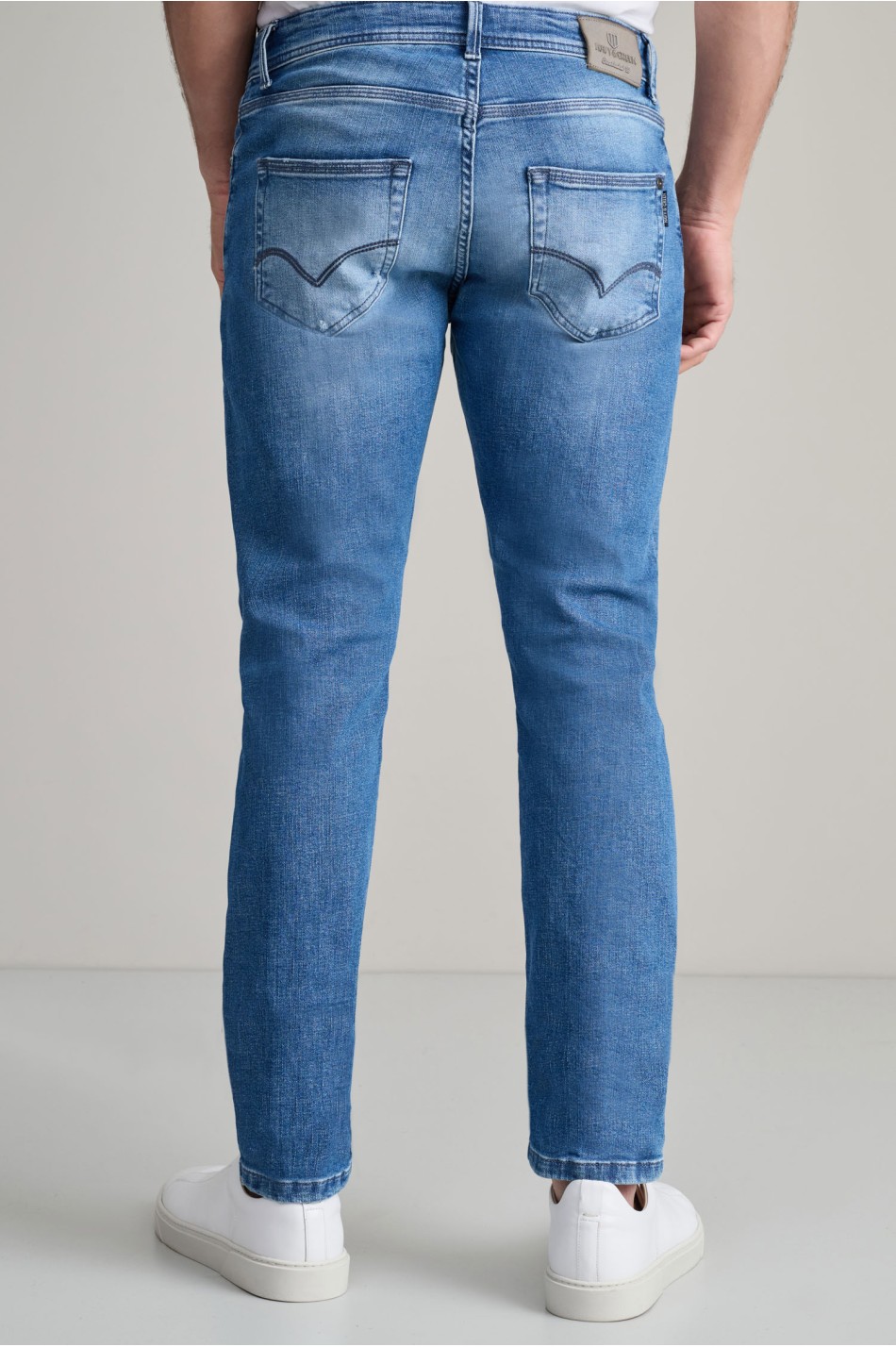 Low rise denim jeans