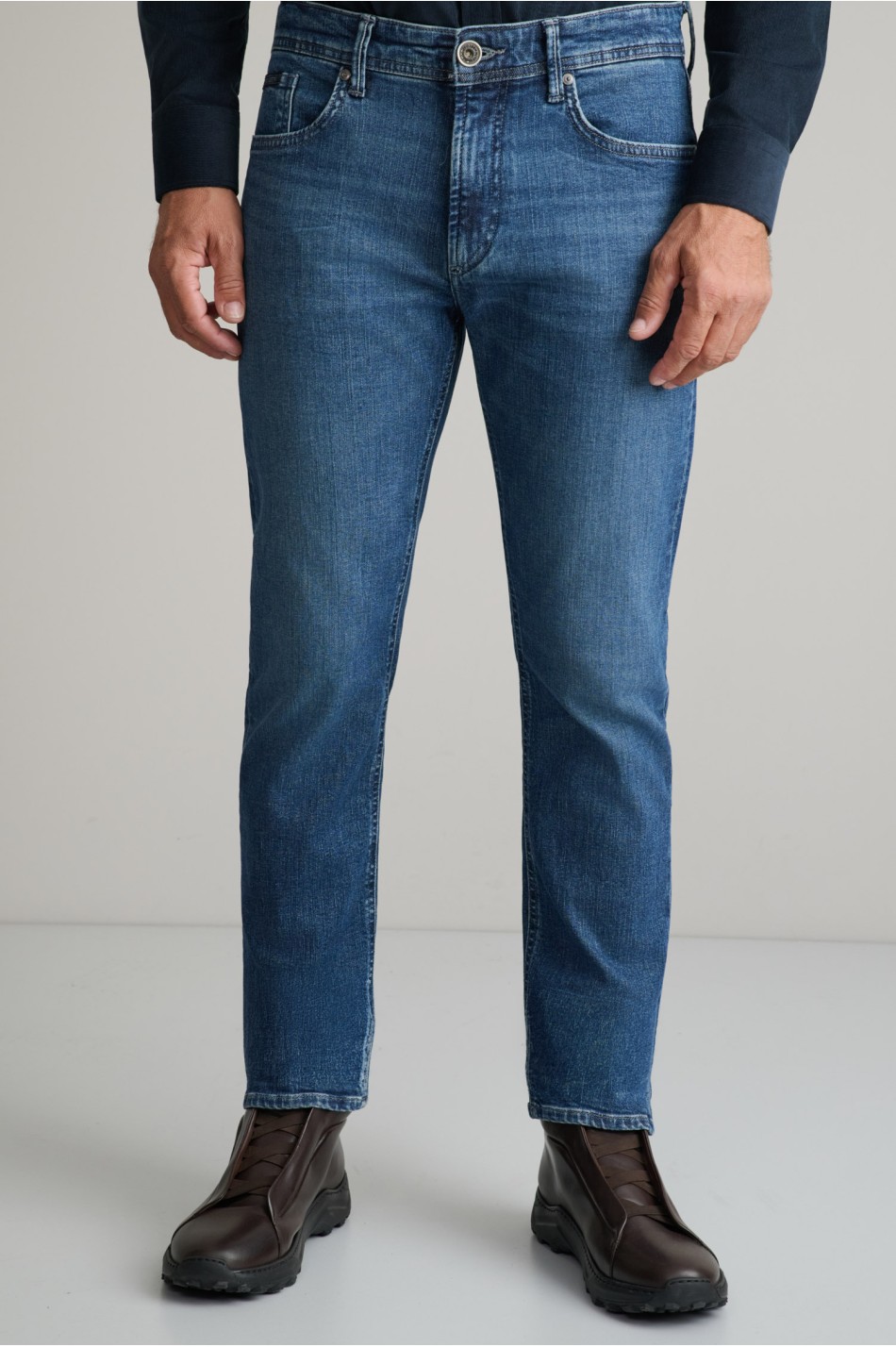 Regular rise ελαστικό jean παντελόνι με zip