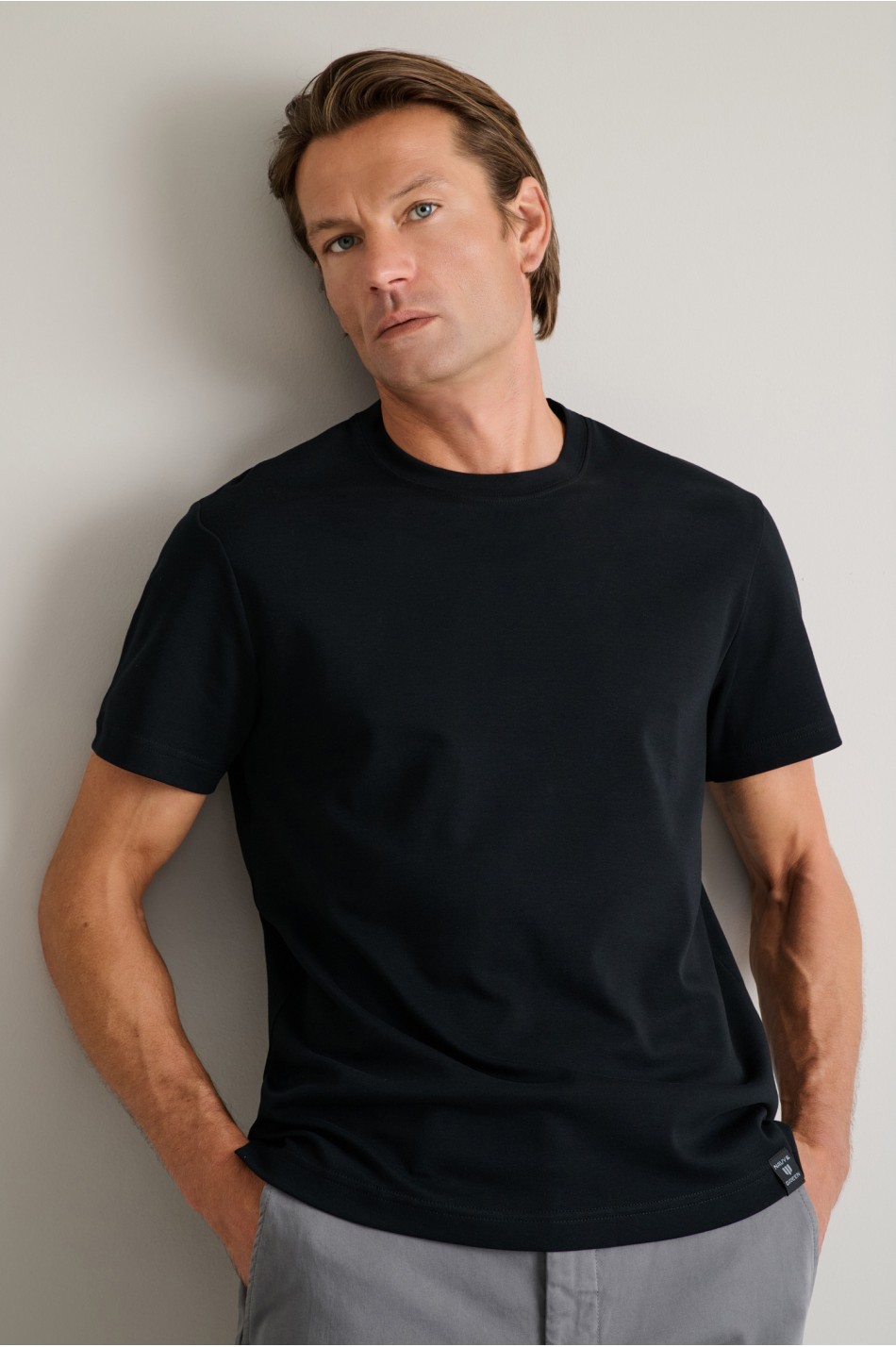 Interlock βαμβακερό t-shirt με λαιμόκοψη