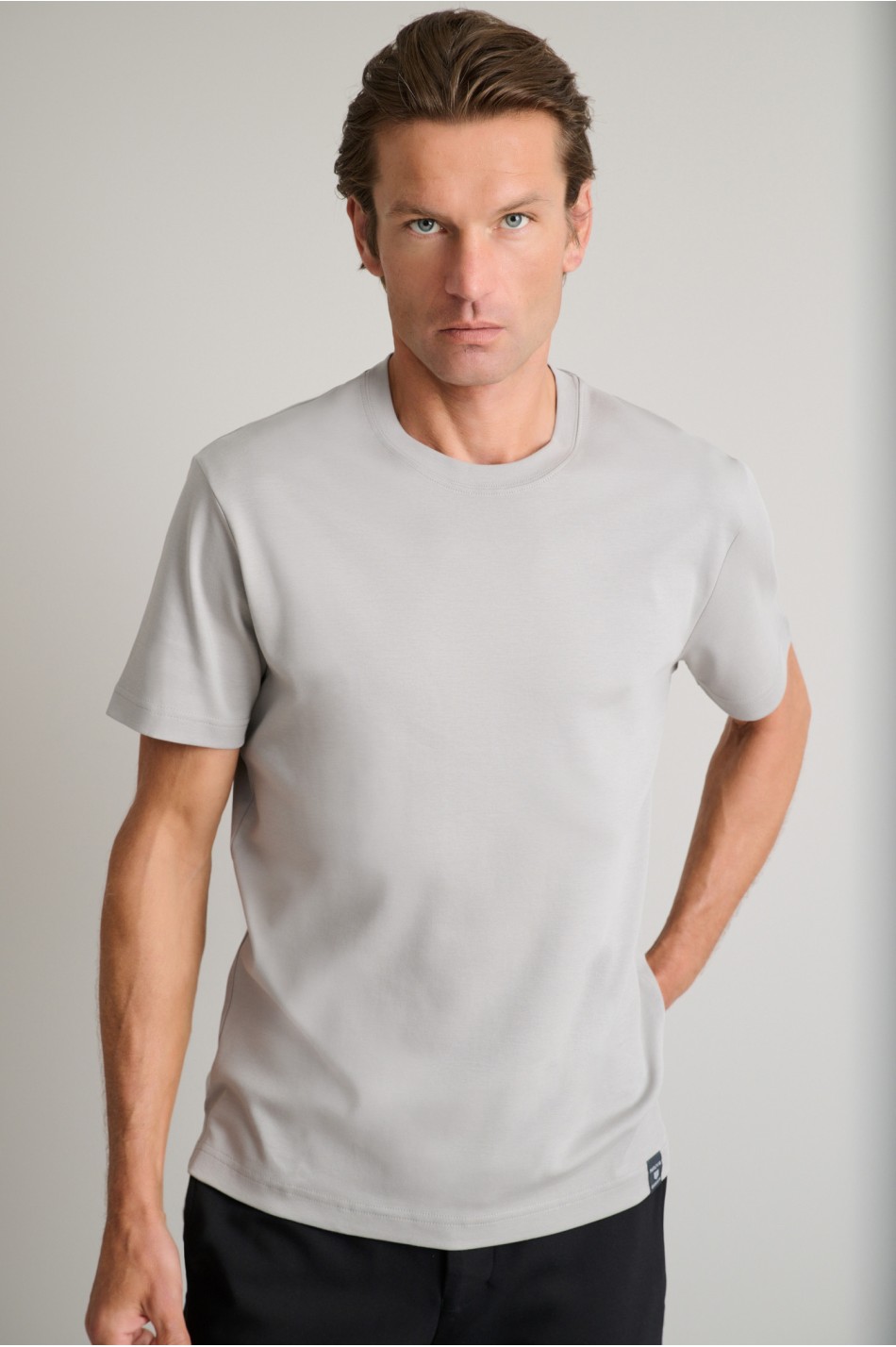 Interlock βαμβακερό t-shirt με λαιμόκοψη