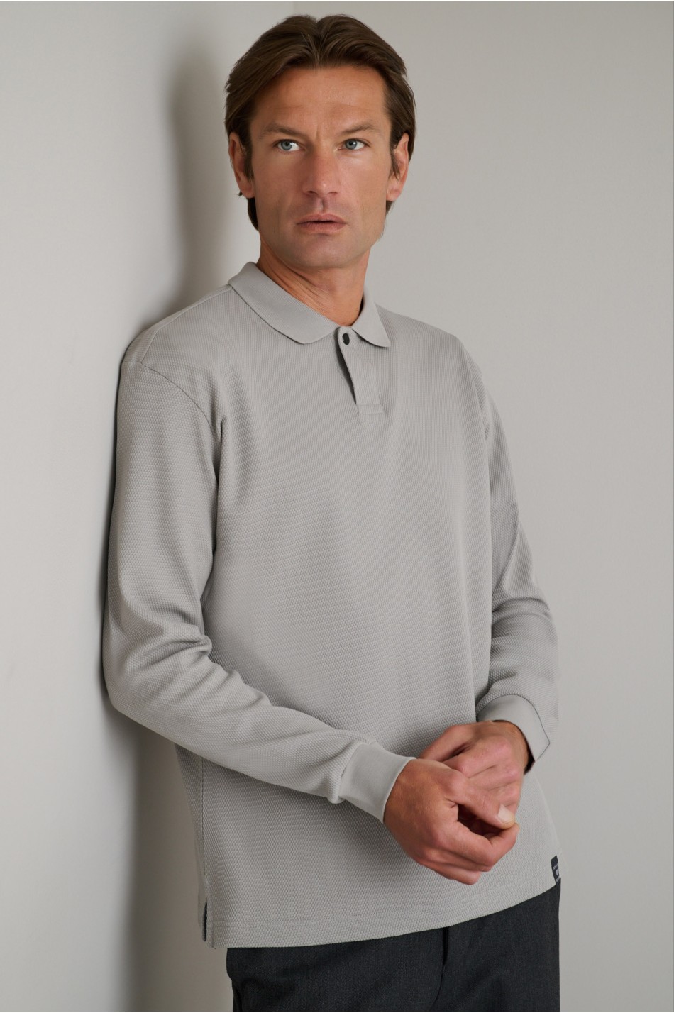 Jacquard μπλούζα polo με μακριά μανίκια και κρυφό κουμπί