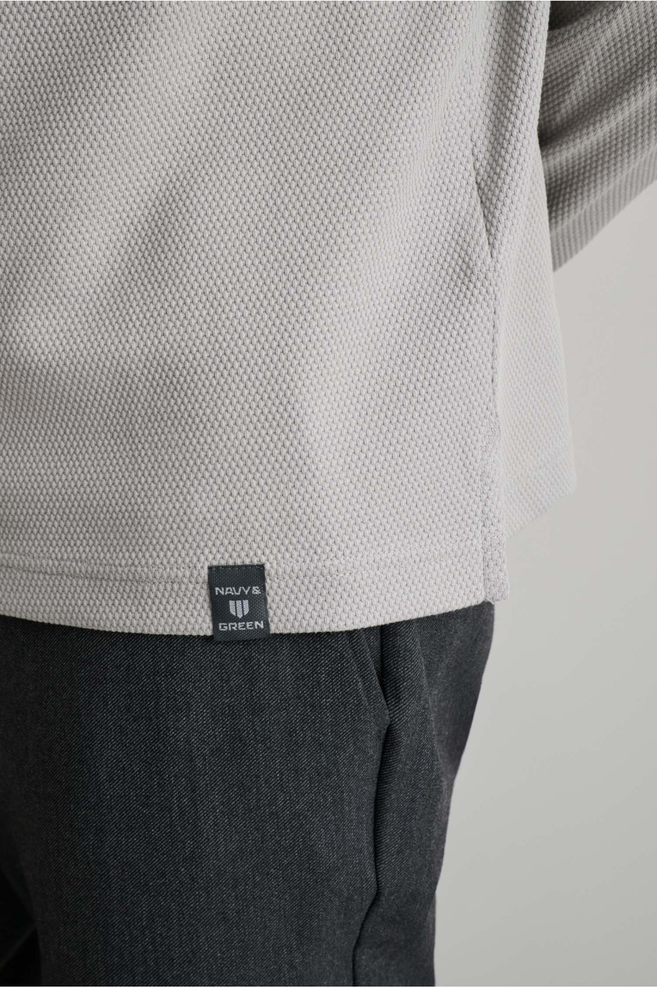 Jacquard μπλούζα polo με μακριά μανίκια και κρυφό κουμπί