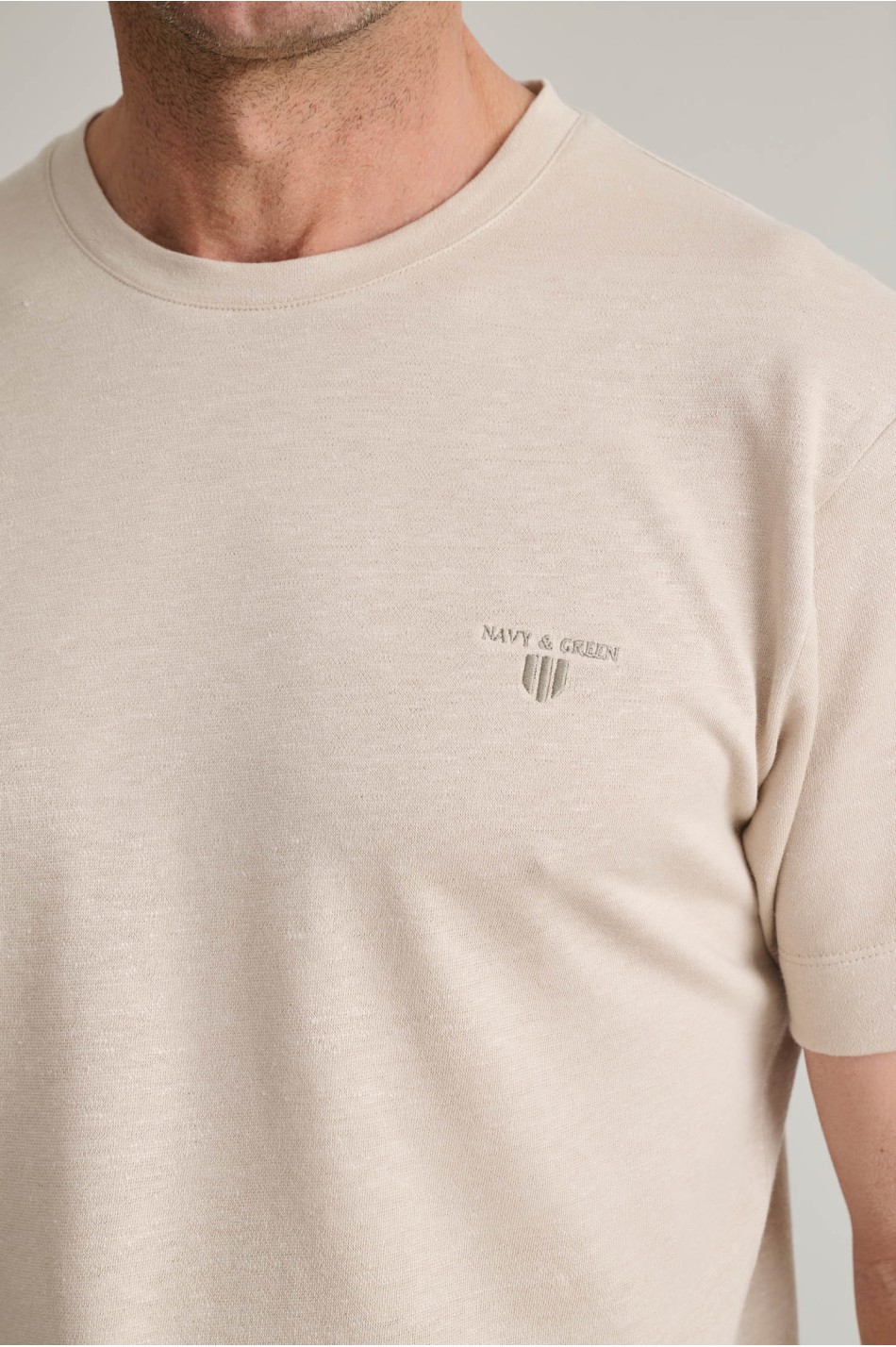 Crew neck t-shirt with emboidery