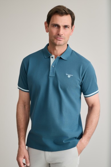 Cotton piqué polo shirt with contrast detailing Cotton piqué polo shirt with contrast detailing