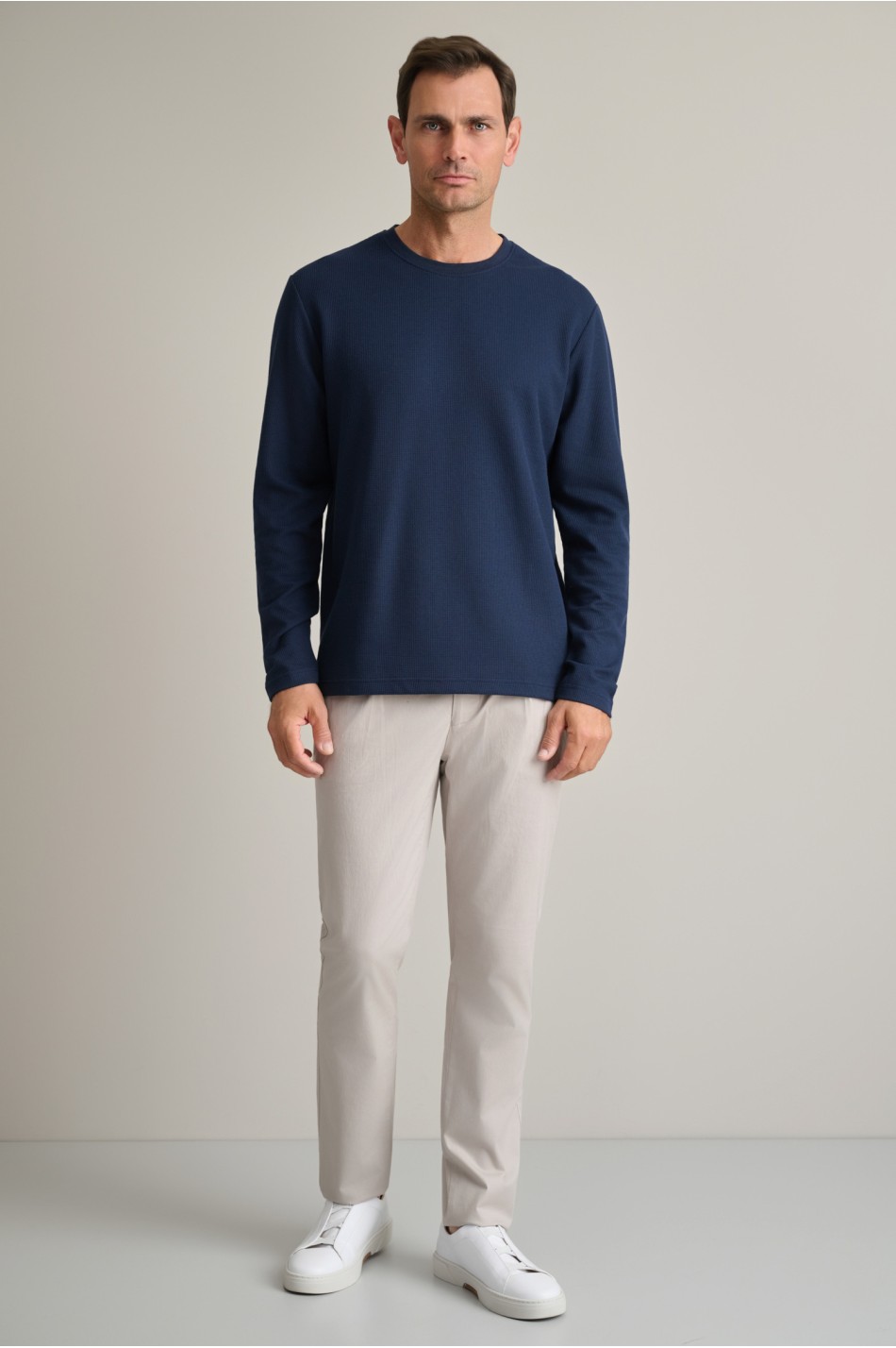 ΜΠΛΟΥΖΑΚΙ ΛΑΙΜΟΚΟΨΗ, ΜΑΚΡΥ ΜΑΝΙΚI