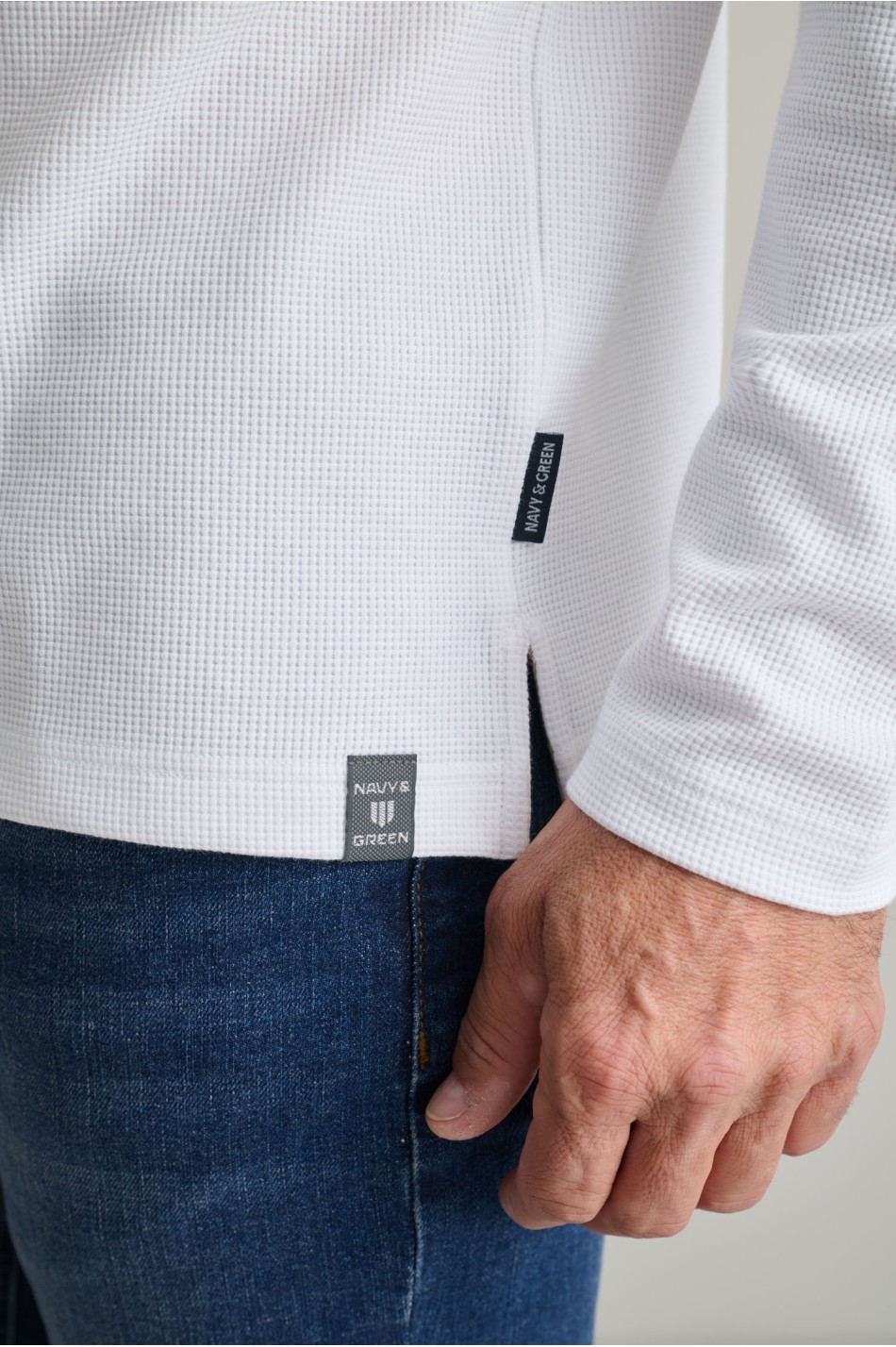 ΜΠΛΟΥΖΑΚΙ ΛΑΙΜΟΚΟΨΗ, ΜΑΚΡΥ ΜΑΝΙΚI