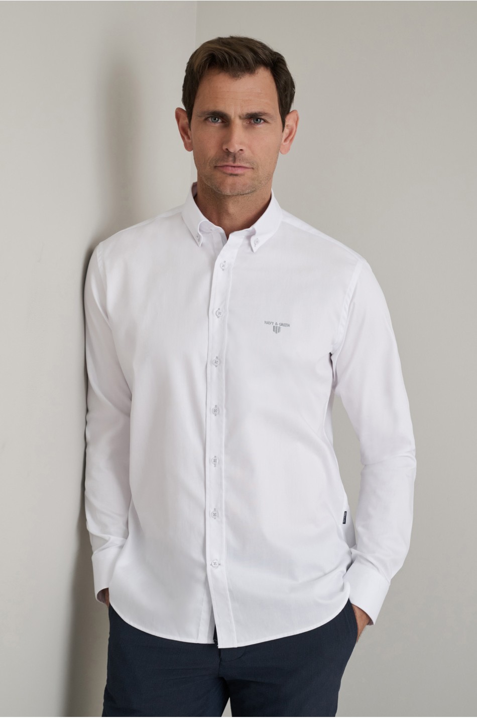 Wrinkle-free button-down pinpoint shirt
