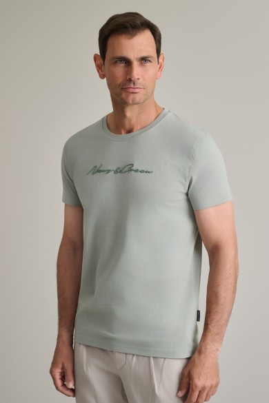 Βαμβακερό t-shirt με λαιμόκοψη & καλλιγραφικό κέντημα