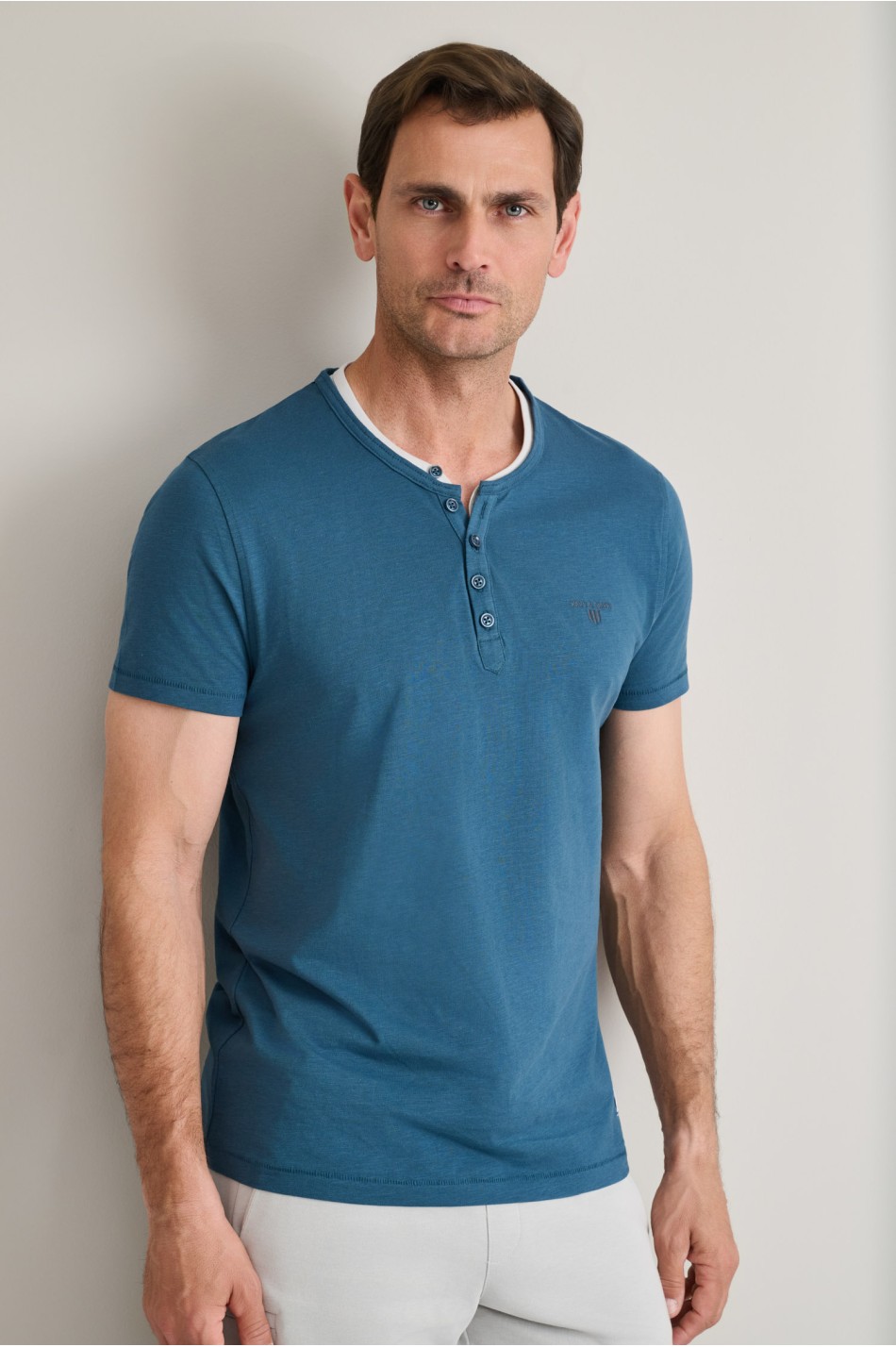 ΜΠΛΟΥΖΑ ΛΑΙΜΟΚΟΨΗ ΜΕ ΚΟΥΜΠΙΑ