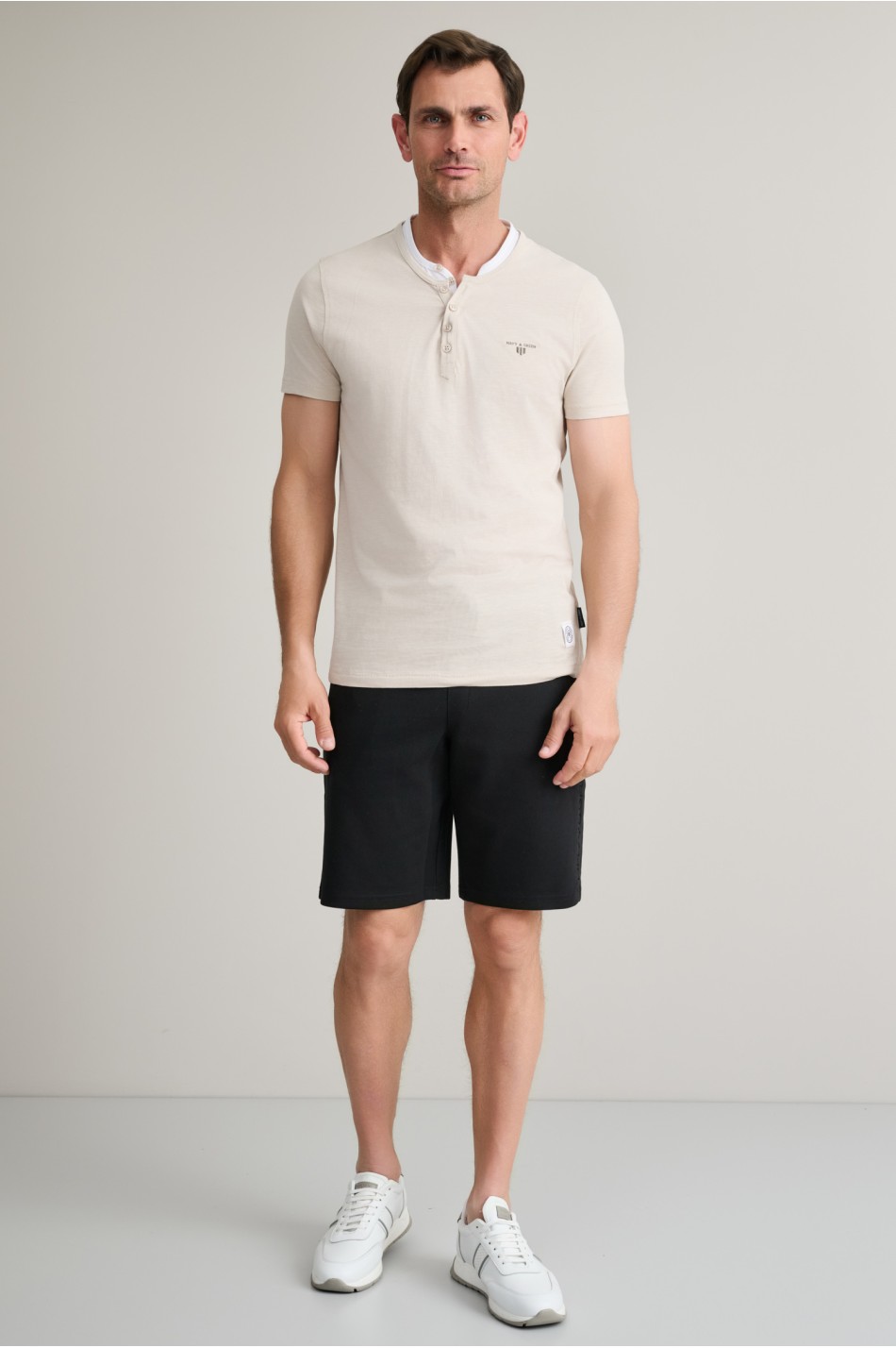 ΜΠΛΟΥΖΑ ΛΑΙΜΟΚΟΨΗ ΜΕ ΚΟΥΜΠΙΑ