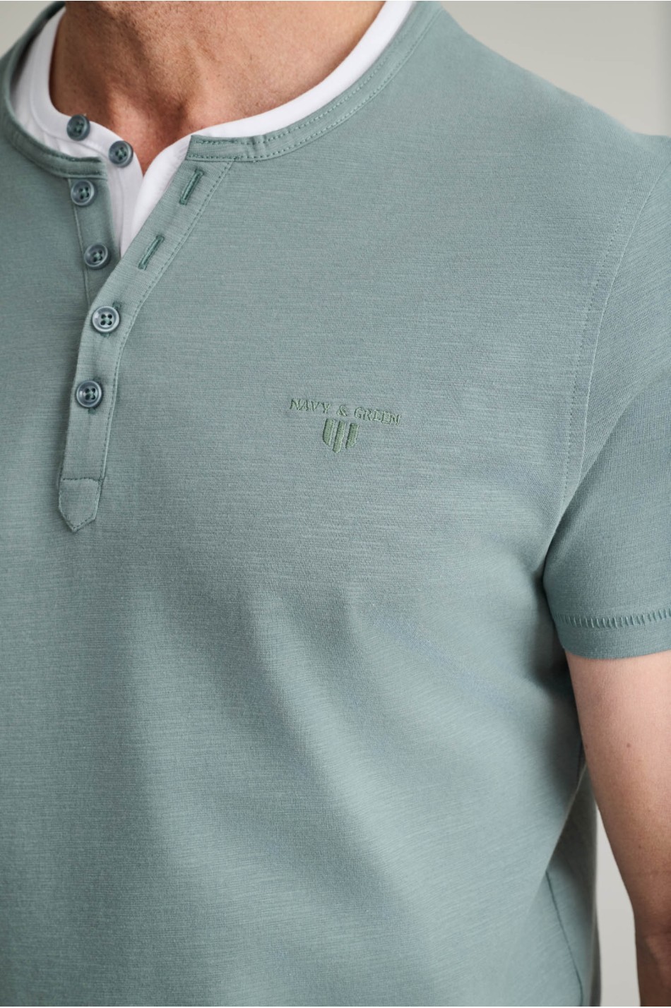 ΜΠΛΟΥΖΑ ΛΑΙΜΟΚΟΨΗ ΜΕ ΚΟΥΜΠΙΑ