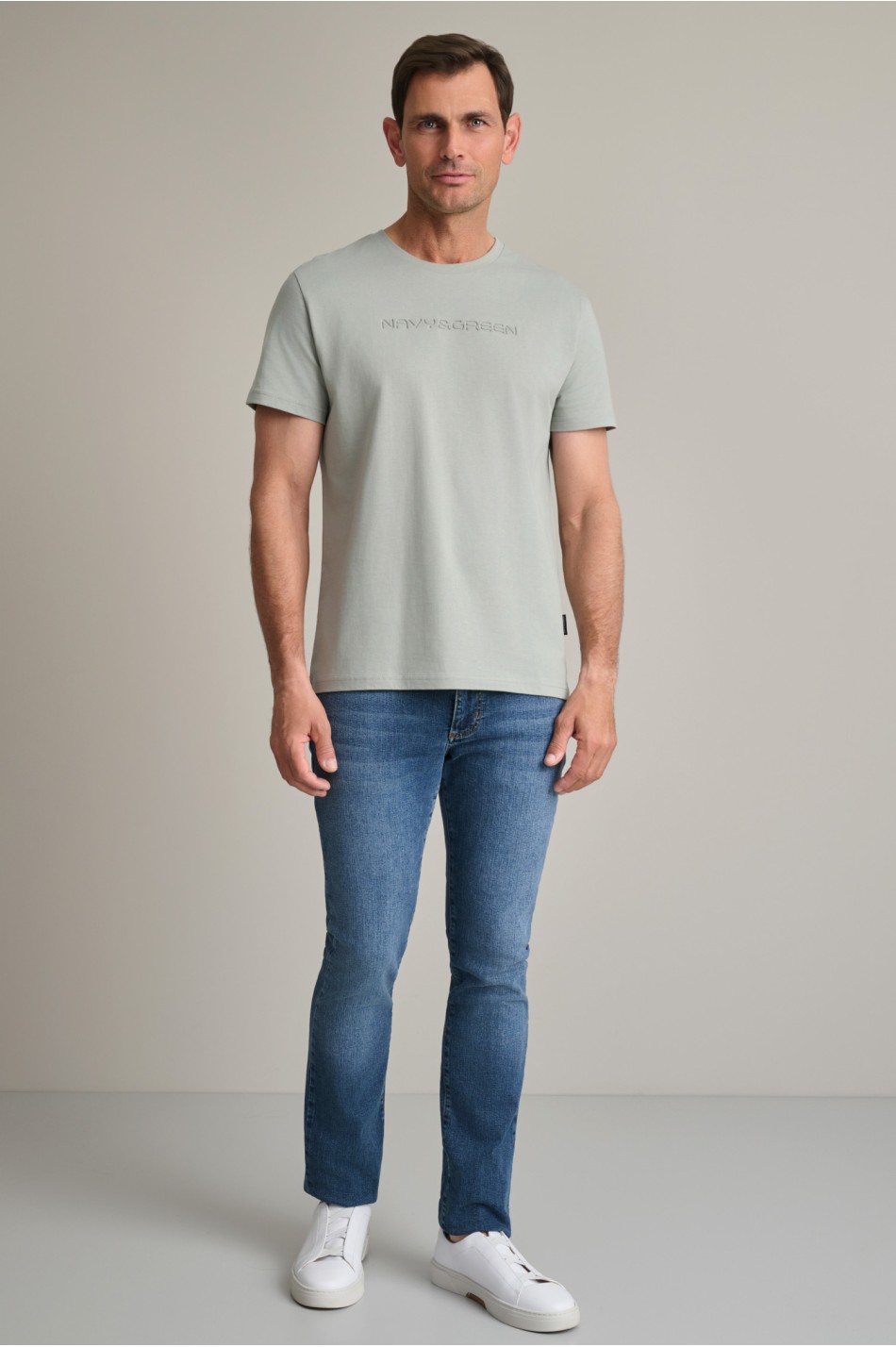 Βαμβακερό t-shirt με λαιμόκοψη & ανάγλυφη σήμανση