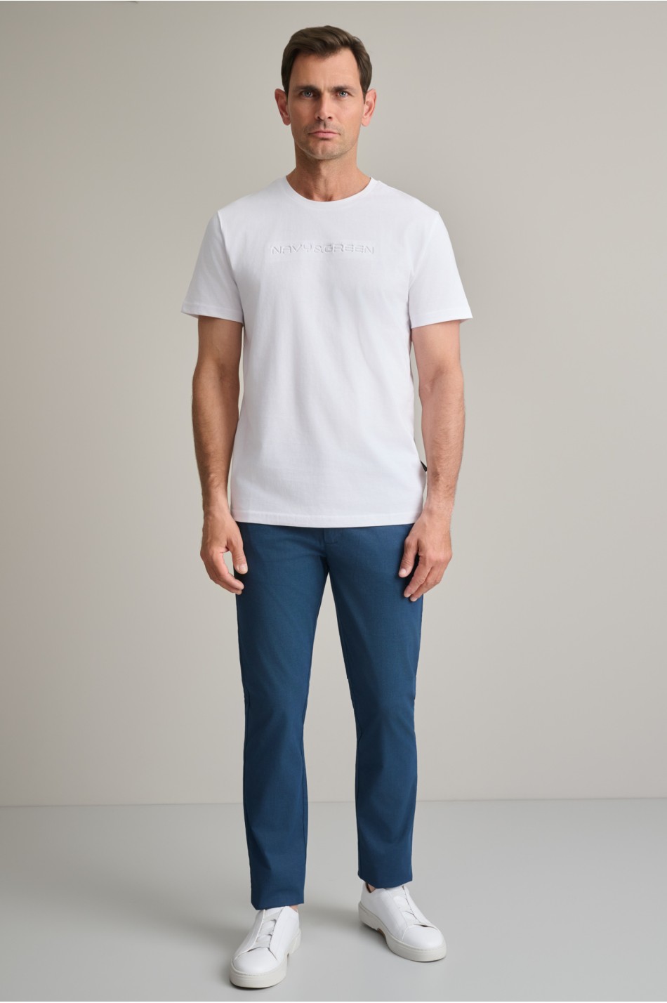 Βαμβακερό t-shirt με λαιμόκοψη & ανάγλυφη σήμανση
