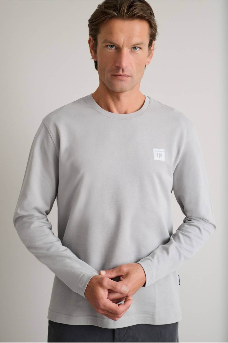 Light brushed βαμβακερό μακρυμάνικο t-shirt με λαιμόκοψη
