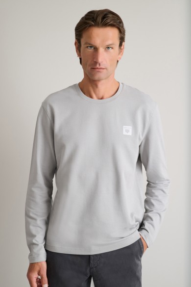 Light brushed βαμβακερό μακρυμάνικο t-shirt με λαιμόκοψη Light brushed βαμβακερό μακρυμάνικο t-shirt με λαιμόκοψη