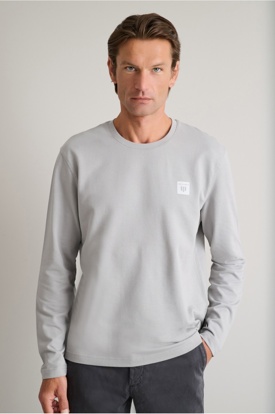 Light brushed βαμβακερό μακρυμάνικο t-shirt με λαιμόκοψη
