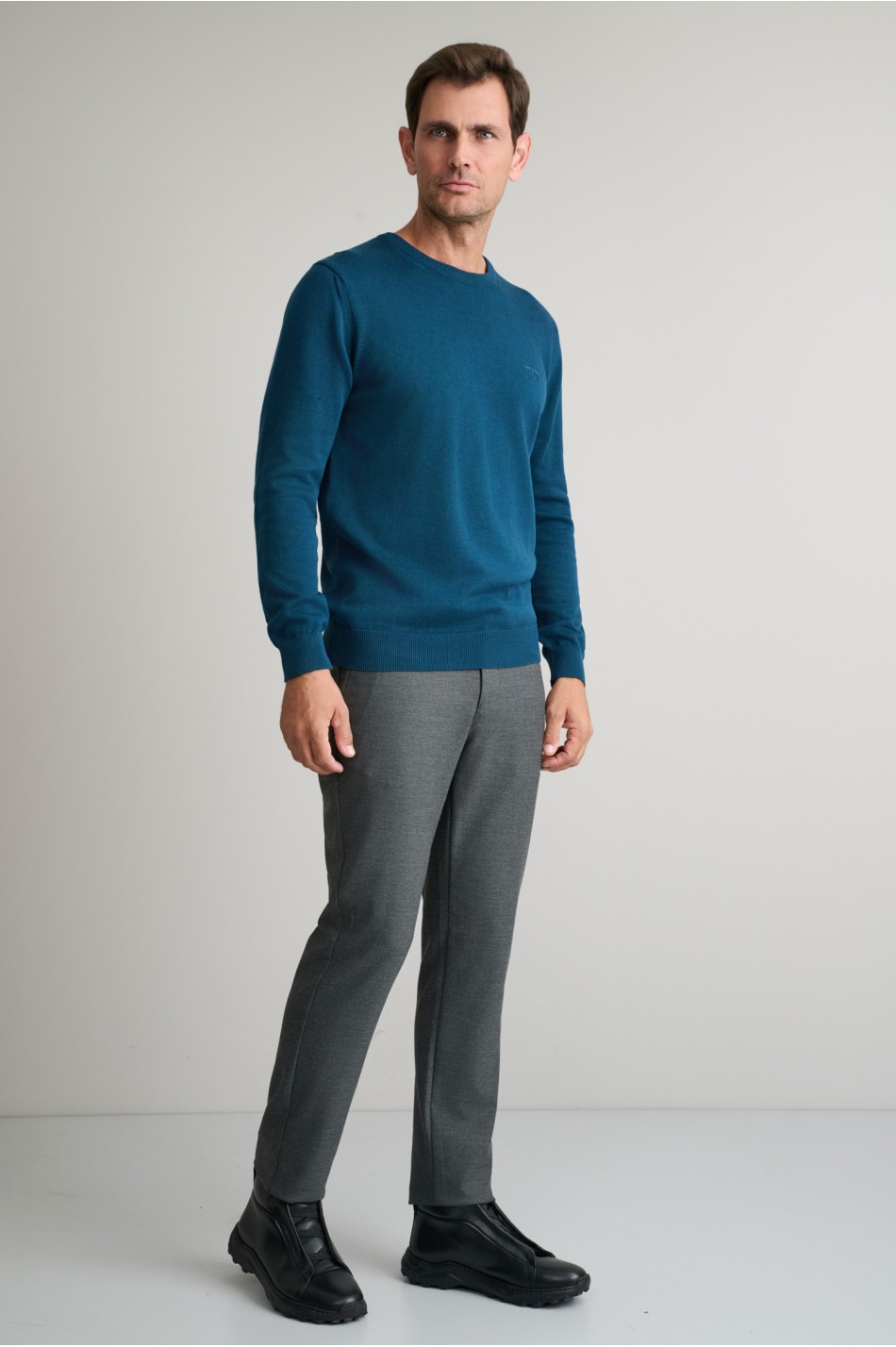 PULLOVER ROUND NECK