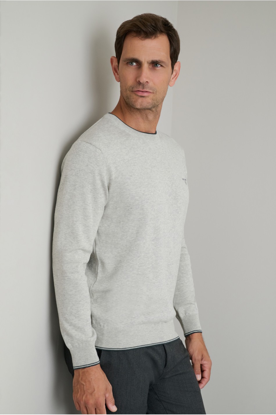 PULLOVER ROUND NECK